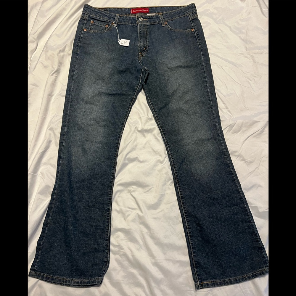 EUC Levi’s denim jeans. Size 15.